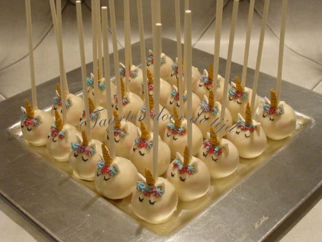 Unicorn cakepops